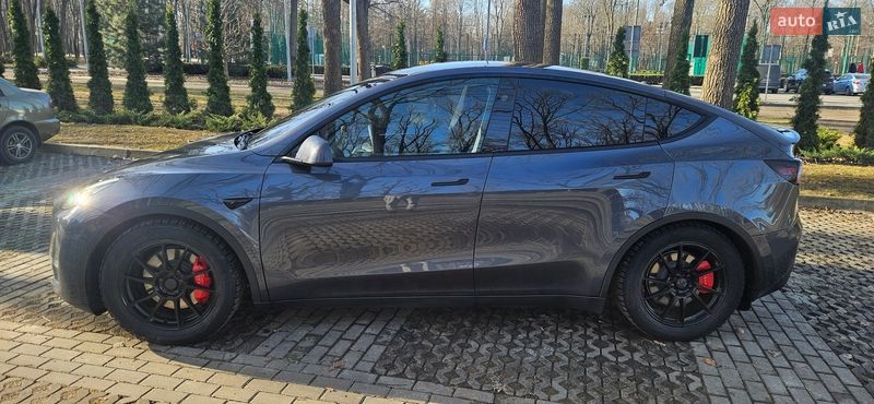 Внедорожник / Кроссовер Tesla Model Y 2023 в Харькове