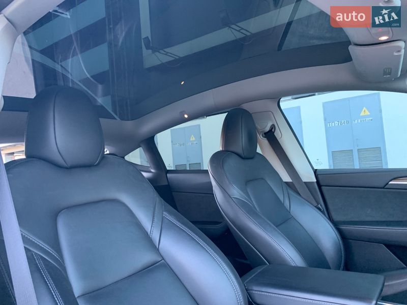 Позашляховик / Кросовер Tesla Model Y 2023 в Києві