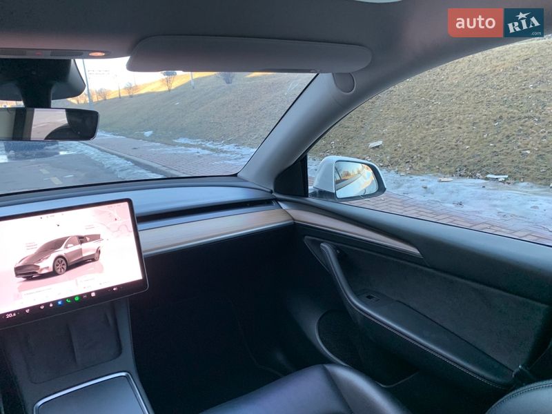 Позашляховик / Кросовер Tesla Model Y 2023 в Києві