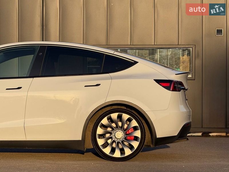 Внедорожник / Кроссовер Tesla Model Y 2023 в Киеве фото 7 Внедорожник / Кроссовер Tesla Model Y 2023 в Киеве