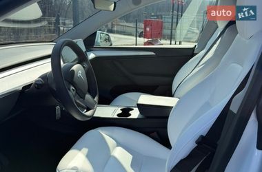 Внедорожник / Кроссовер Tesla Model Y 2024 в Ужгороде