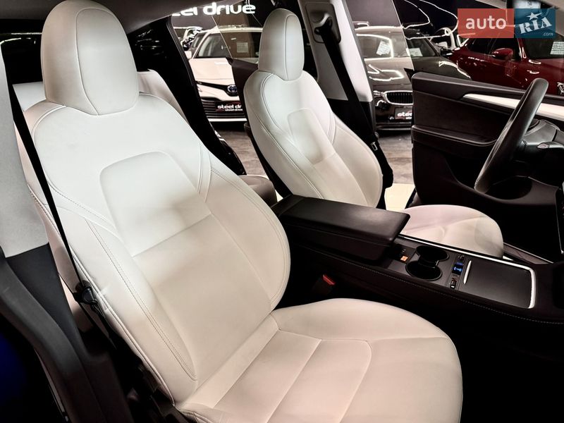 Позашляховик / Кросовер Tesla Model Y 2023 в Миколаєві