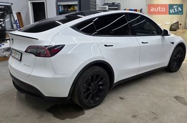 Внедорожник / Кроссовер Tesla Model Y 2021 в Киеве