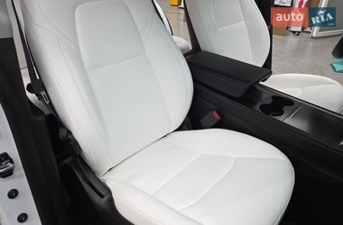Внедорожник / Кроссовер Tesla Model Y 2021 в Киеве
