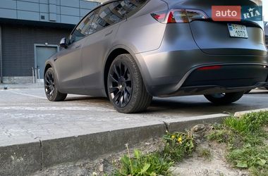 Внедорожник / Кроссовер Tesla Model Y 2023 в Дрогобыче