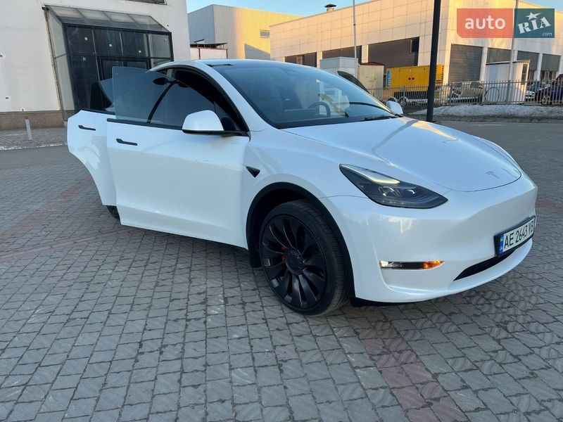 Внедорожник / Кроссовер Tesla Model Y 2023 в Днепре