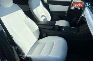 Внедорожник / Кроссовер Tesla Model Y 2022 в Киеве