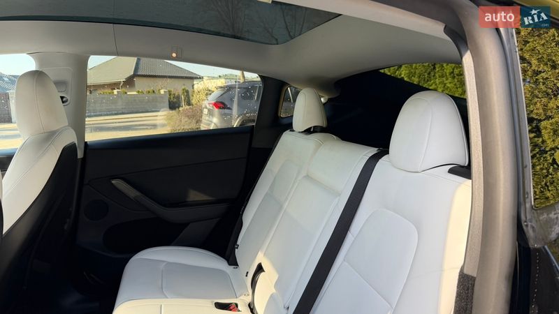Позашляховик / Кросовер Tesla Model Y 2024 в Тернополі