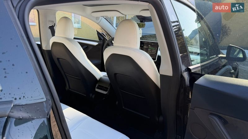 Позашляховик / Кросовер Tesla Model Y 2024 в Тернополі