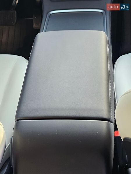 Внедорожник / Кроссовер Tesla Model Y 2023 в Днепре