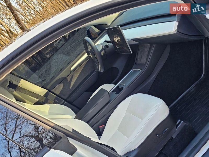 Внедорожник / Кроссовер Tesla Model Y 2023 в Днепре