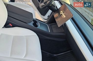 Внедорожник / Кроссовер Tesla Model Y 2023 в Днепре