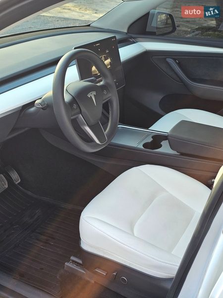 Внедорожник / Кроссовер Tesla Model Y 2023 в Днепре