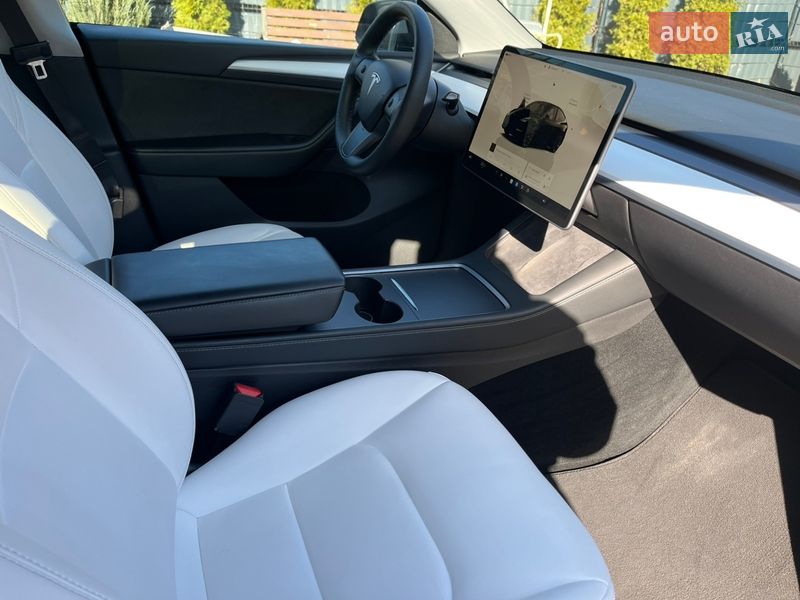 Внедорожник / Кроссовер Tesla Model Y 2022 в Киеве