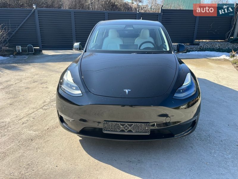 Внедорожник / Кроссовер Tesla Model Y 2022 в Киеве