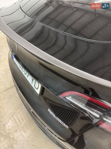 Внедорожник / Кроссовер Tesla Model Y 2024 в Киеве