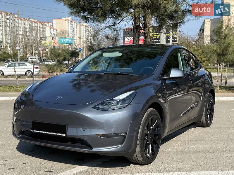 Tesla Model Y 2023