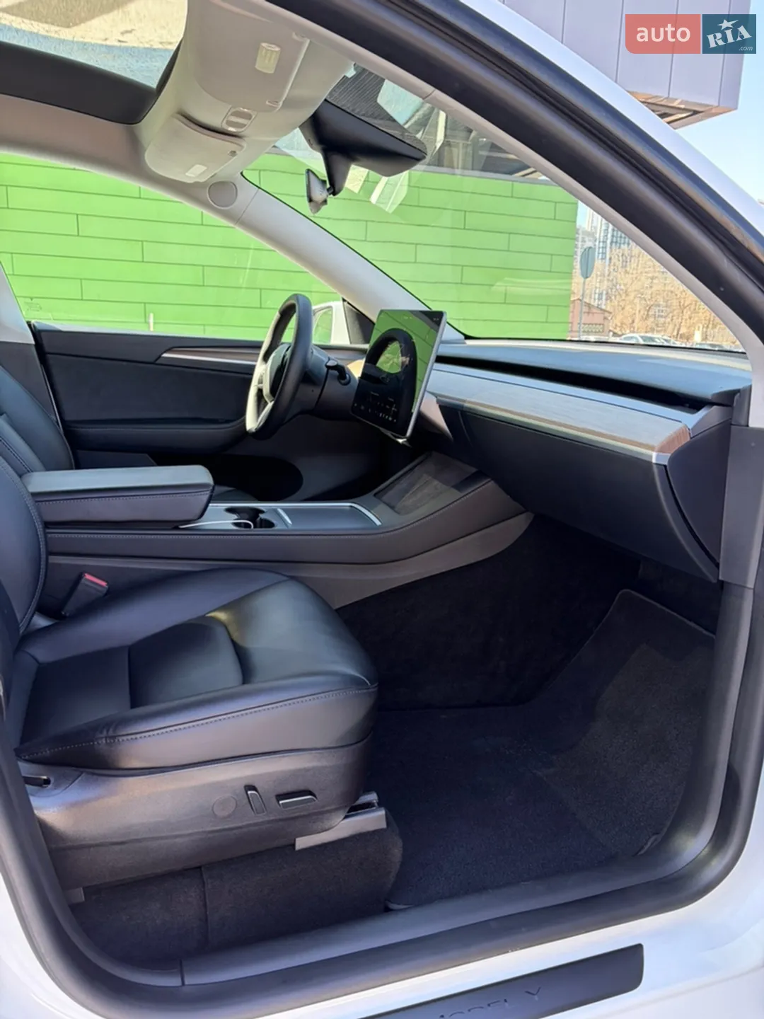 2022 Tesla Model Y - мініатюра 10