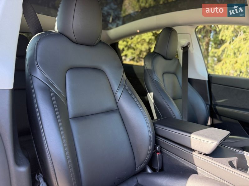 Внедорожник / Кроссовер Tesla Model Y 2023 в Тернополе