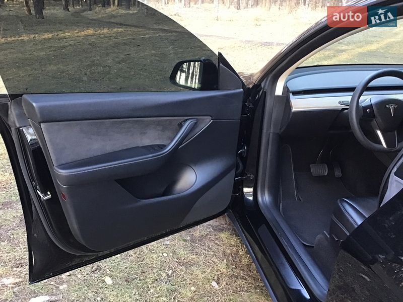 Внедорожник / Кроссовер Tesla Model Y 2022 в Чернигове