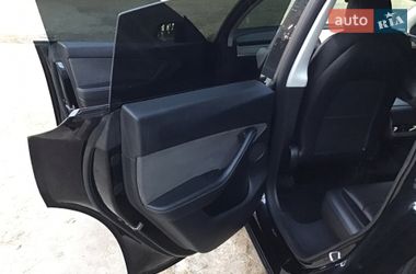 Внедорожник / Кроссовер Tesla Model Y 2022 в Чернигове