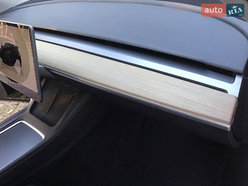 Внедорожник / Кроссовер Tesla Model Y 2022 в Чернигове