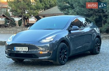 Внедорожник / Кроссовер Tesla Model Y 2023 в Ровно