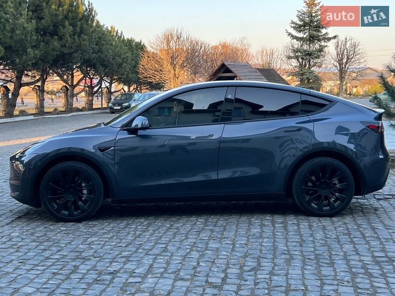Внедорожник / Кроссовер Tesla Model Y 2023 в Ровно
