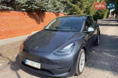 Внедорожник / Кроссовер Tesla Model Y 2023 в Львове