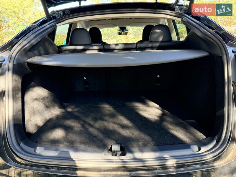 Внедорожник / Кроссовер Tesla Model Y 2024 в Дрогобыче