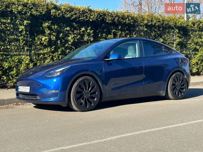 Tesla Model Y 2023