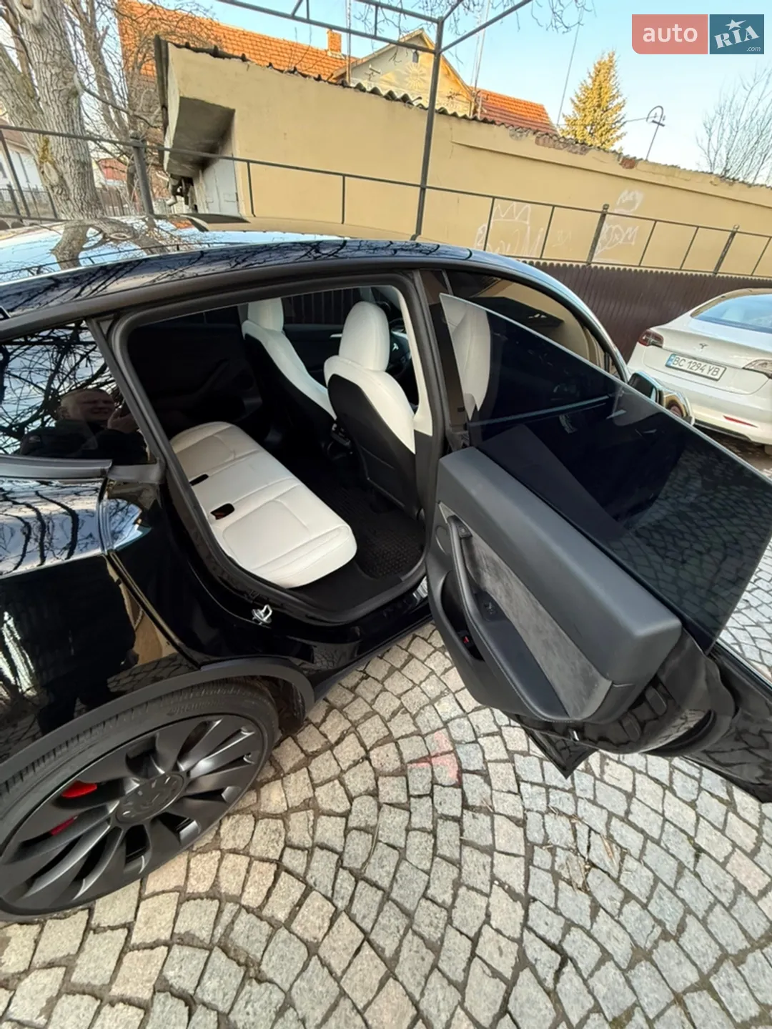 2024 Tesla Model Y - мініатюра 8