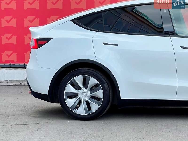 Внедорожник / Кроссовер Tesla Model Y 2023 в Киеве