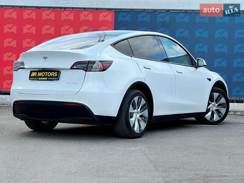 Внедорожник / Кроссовер Tesla Model Y 2023 в Киеве