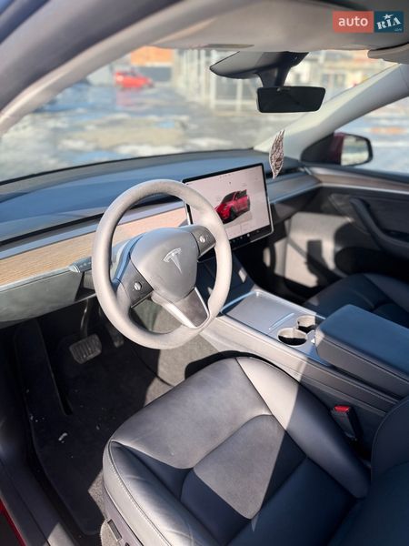 Позашляховик / Кросовер Tesla Model Y 2024 в Полтаві