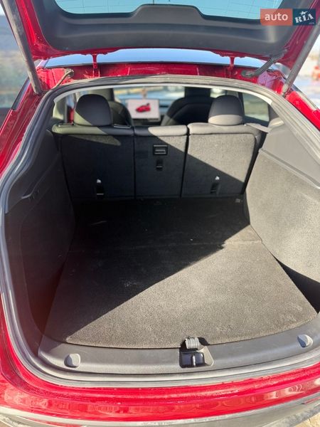 Позашляховик / Кросовер Tesla Model Y 2024 в Полтаві