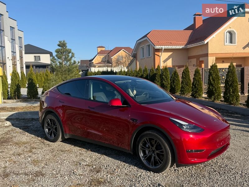 Позашляховик / Кросовер Tesla Model Y 2024 в Полтаві