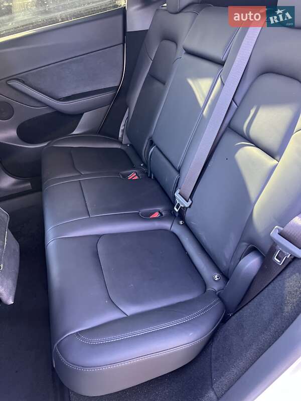 Позашляховик / Кросовер Tesla Model Y 2024 в Полтаві