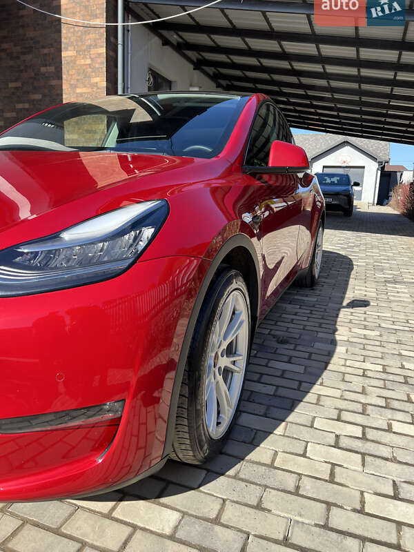 Внедорожник / Кроссовер Tesla Model Y 2021 в Полтаве