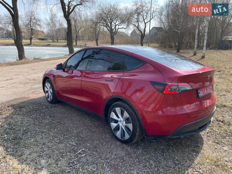 Внедорожник / Кроссовер Tesla Model Y 2021 в Ровно