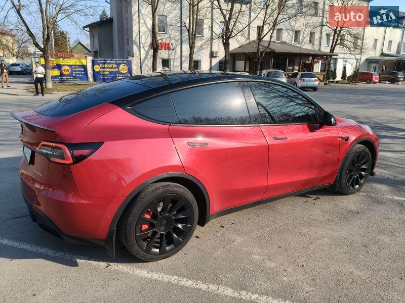 Внедорожник / Кроссовер Tesla Model Y 2021 в Ивано-Франковске