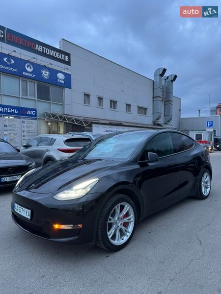Позашляховик / Кросовер Tesla Model Y 2021 в Києві
