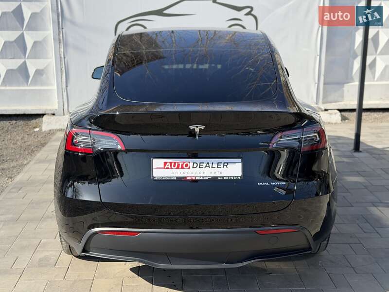 Позашляховик / Кросовер Tesla Model Y 2024 в Києві