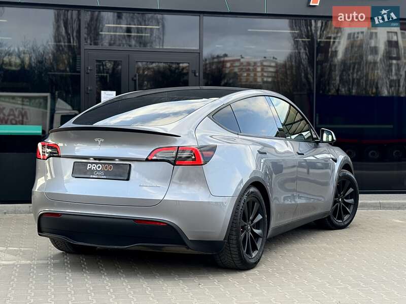 Внедорожник / Кроссовер Tesla Model Y 2023 в Киеве