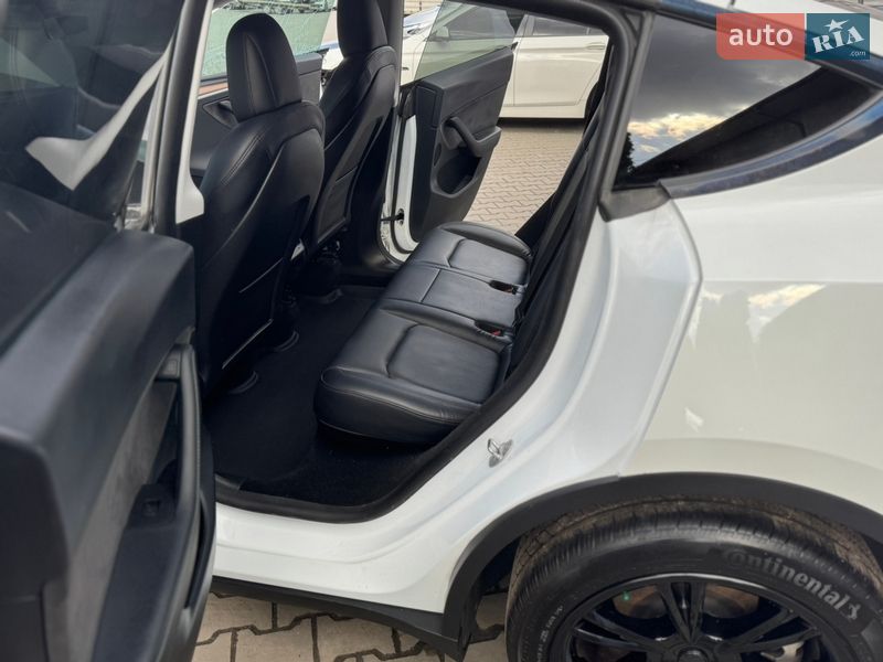 Внедорожник / Кроссовер Tesla Model Y 2022 в Луцке