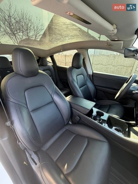 Внедорожник / Кроссовер Tesla Model Y 2020 в Костополе