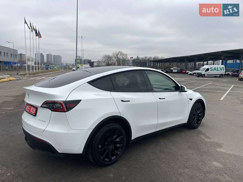Позашляховик / Кросовер Tesla Model Y 2023 в Києві фото 11 Позашляховик / Кросовер Tesla Model Y 2023 в Києві
