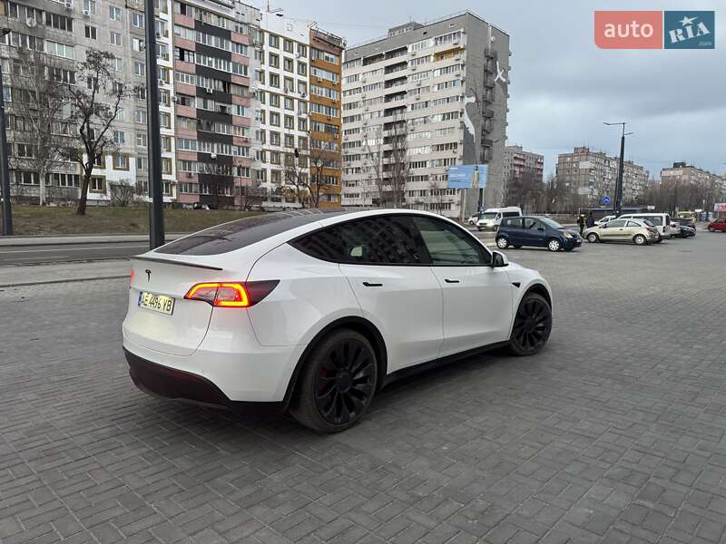 Внедорожник / Кроссовер Tesla Model Y 2021 в Днепре