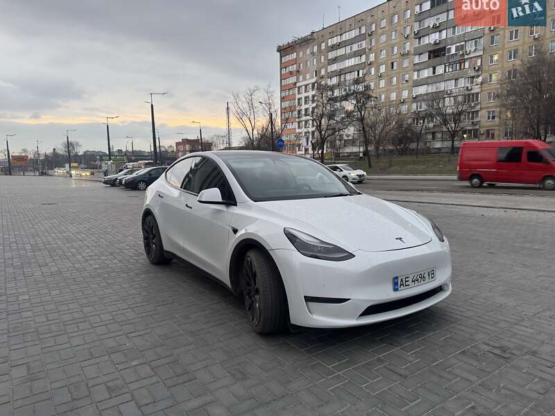 Внедорожник / Кроссовер Tesla Model Y 2021 в Днепре