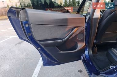 Внедорожник / Кроссовер Tesla Model Y 2021 в Львове